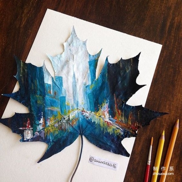 Beautiful illustrations drawn on maple leaves by illustrator Joanna Wirazka