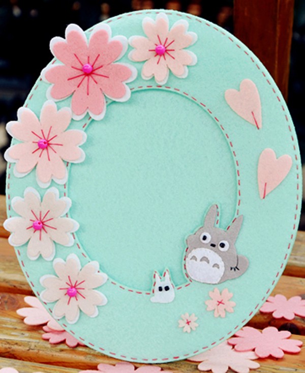 Enjoy the photo frame with the two gray and white naughty chinchillas that Xiaomei first met.