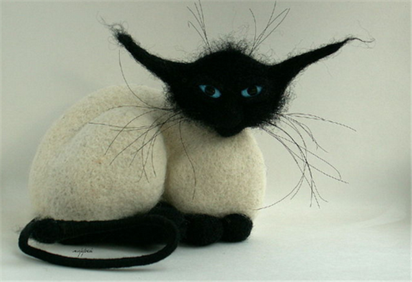 Creatively make a funny afro cat with wool felt