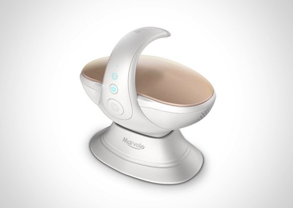 Marvoto is a product that allows pregnant women to take photos of their babies at any time