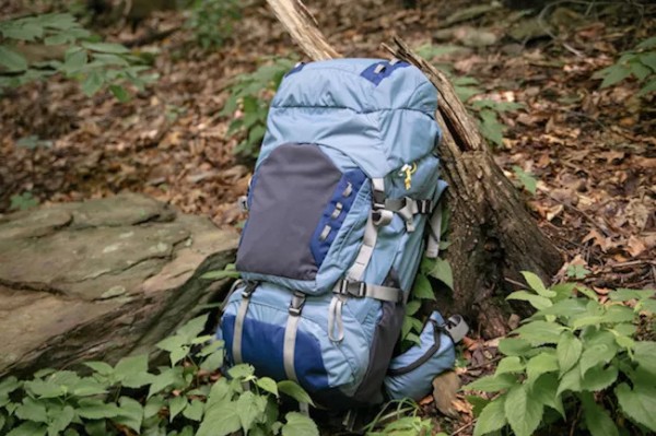 The magical suspended backpack makes it easy for you to carry