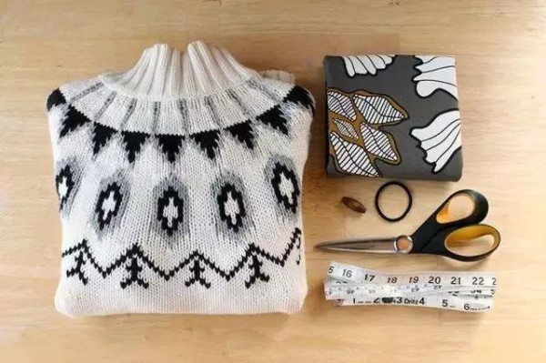 DIY Illustrated Tutorial on Cutting Old Sweaters into Cardigans