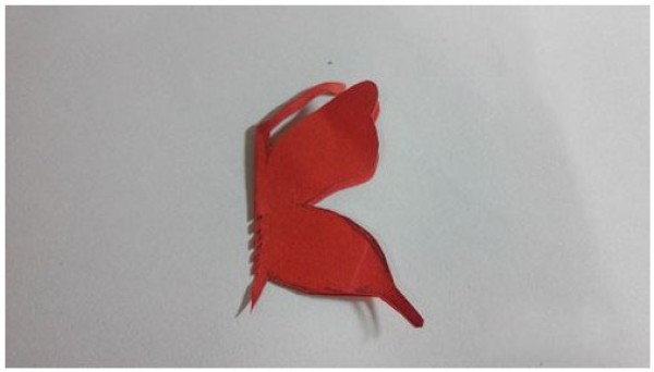 Paper-cutting tutorial for children: how to cut butterflies