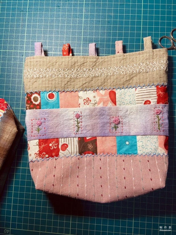 Making handmade fabric bags, patchwork drawstring pockets including drawings and detailed steps