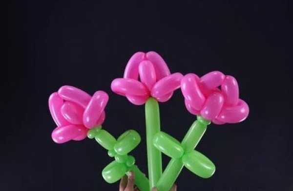 Tutorial on making a beautiful tulip with magic balloon creativity