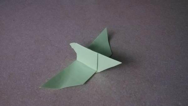 Animal origami teaches you how to fold a peace dove