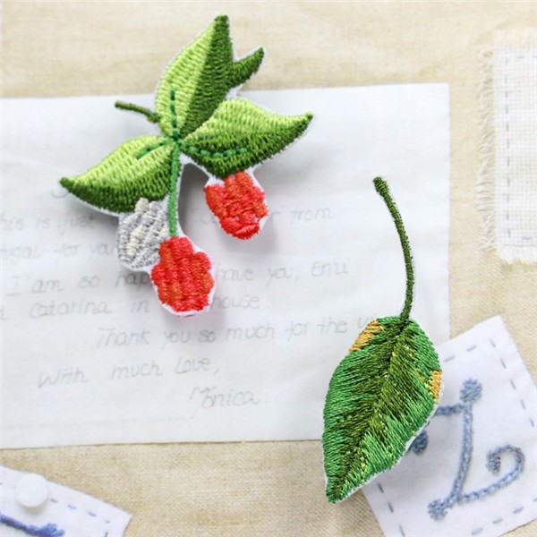 Literary and fresh hand-embroidered DIY small leaf cloth patch