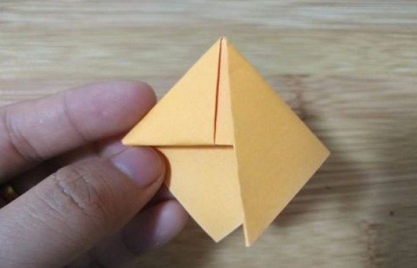 Simple handmade origami, cute bookmark folding method