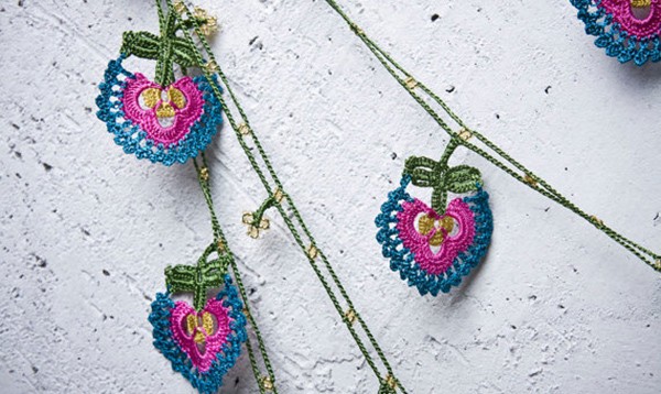 Appreciation of various crochet handmade DIY trinkets