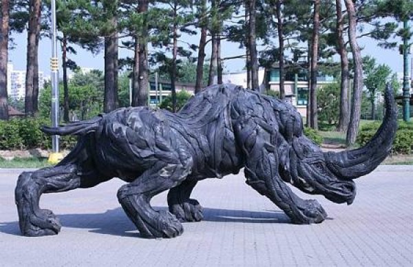 15 sculptures made from used tires