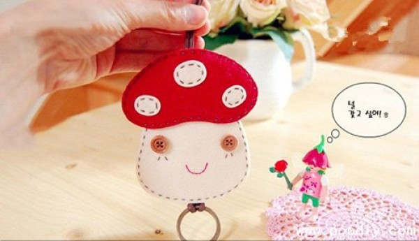 Handmade creative DIY fabric mushroom key bag