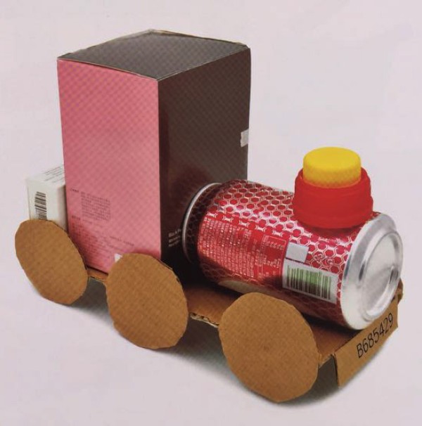 An illustrated tutorial on a simple DIY handmade locomotive toy from a can