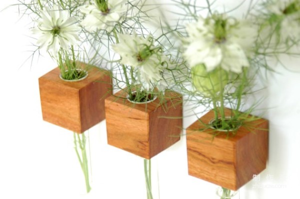 Portable wall flower pot