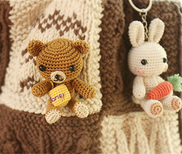 Creative crochet DIY woolen dolls Carrot Rabbit and Honey Bear