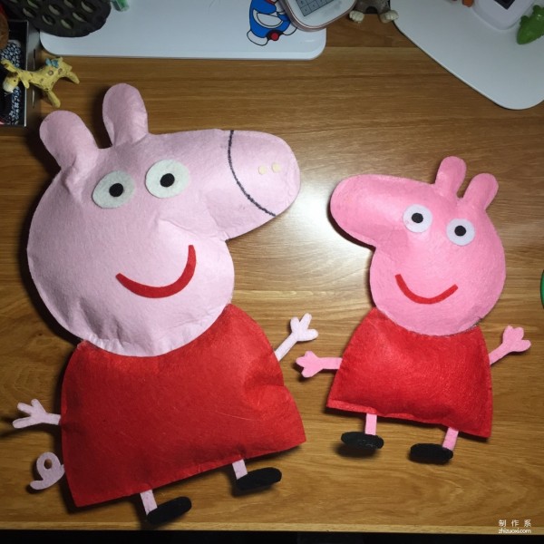 Handmade non-woven fabric handmade tutorial, cartoon Peppa Pig handmade fabric production method