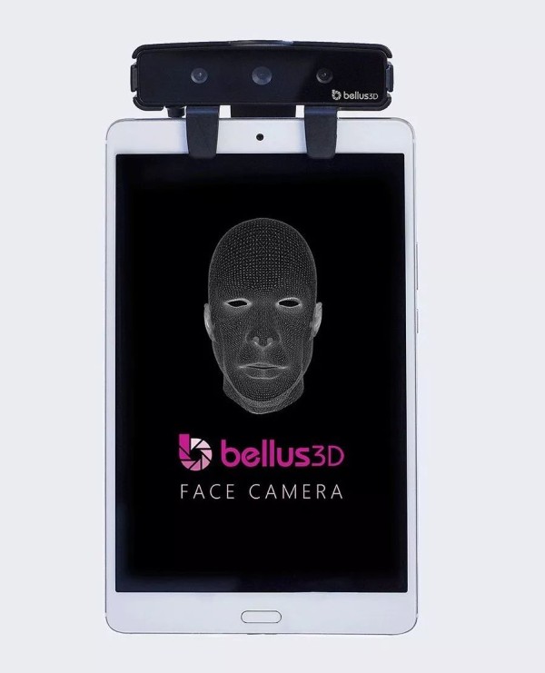 360-degree 3D face camera with no blind spots can be used to make a human skin mask