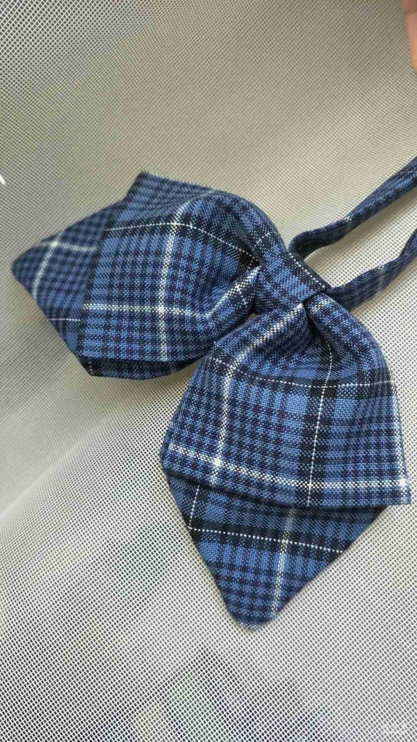 Fabric hand-making, a hand-making method of a jk bow tie double-layered bow