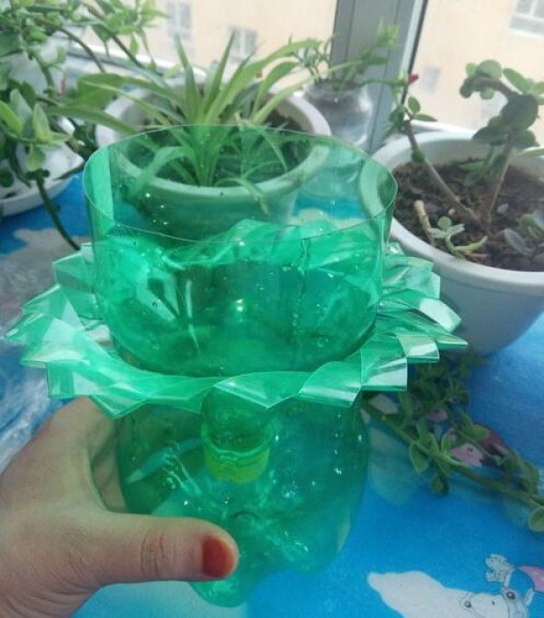 Teach you how to use beverage bottles to make flower pots, creative handicraft tutorials