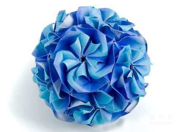 Paper art hand-made origami art, Lukasheva Ekaterina combined origami plug-in Bella flower ball hand-made origami drawing tutorial