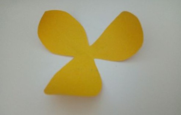 Handmade paper-cutting tutorial: Simple clover-cutting method for children