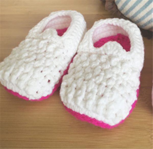 Super cute milk cotton needle crochet baby shoes