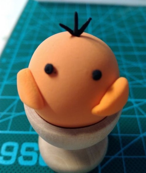 Use clay to knead a Q version of the duck, a creative handicraft for primary school students