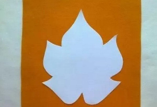 How to make origami maple leaves