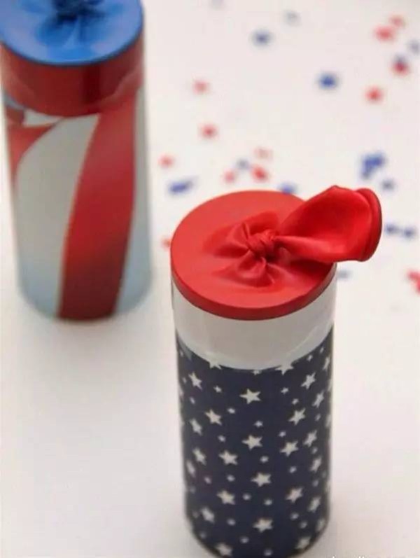 Toilet paper roll DIY DIY method of a simple version of fireworks bombs