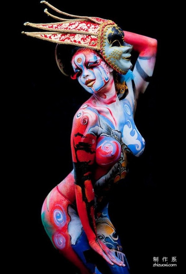 Eye-catching creative body painting art