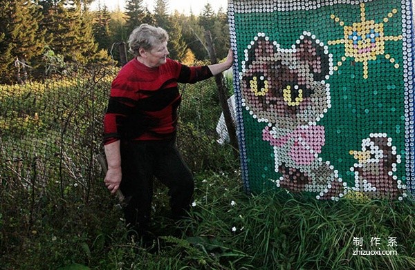 Turning discarded bottle caps into art makes the village colorful