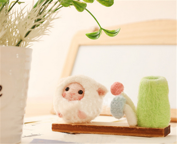 Cute and cute handmade wool felt DIY lamb mushroom creative works