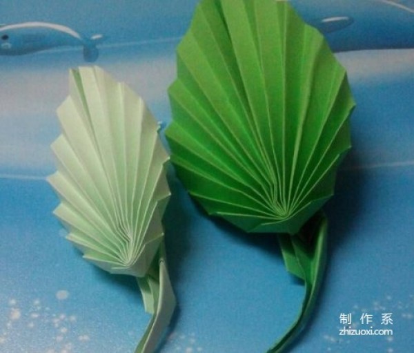 Origami leaf tutorial illustration - give you a beautiful green leaf