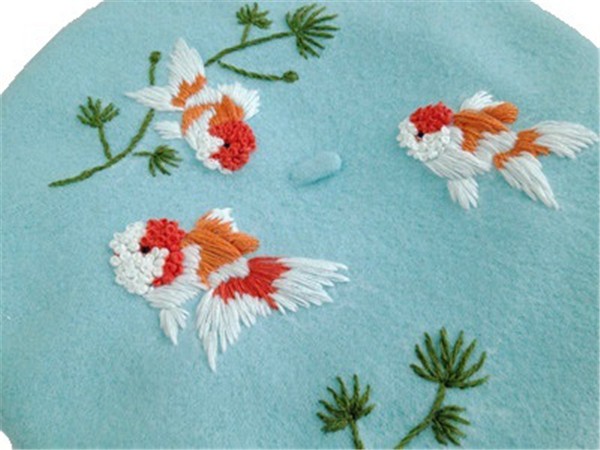 Appreciation of creative little goldfish embroidery DIY handmade works