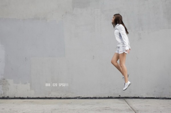 nike sneakers floating ads