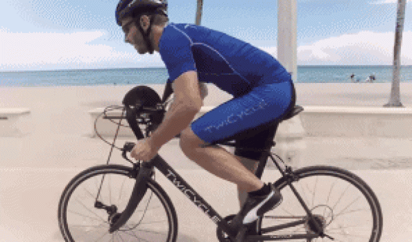 A bicycle that can be ridden not only with your feet but also with your hands