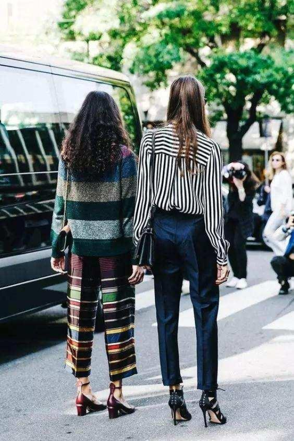 Wearing these striped shirts will look so beautiful that you can’t even recognize them.