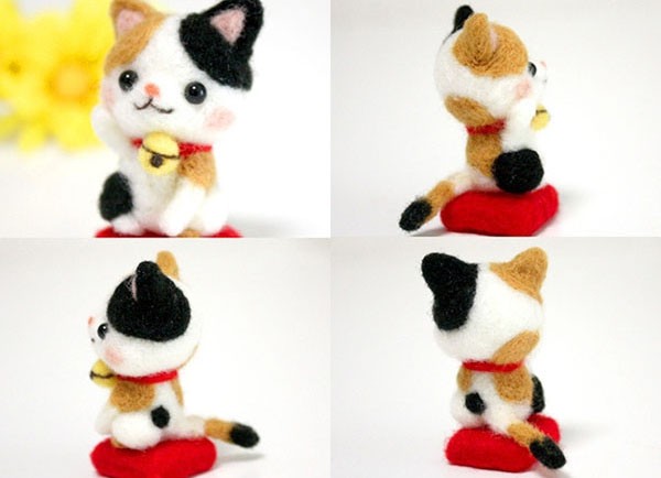 Appreciation of handmade DIY wool felt to make naughty and cute kittens