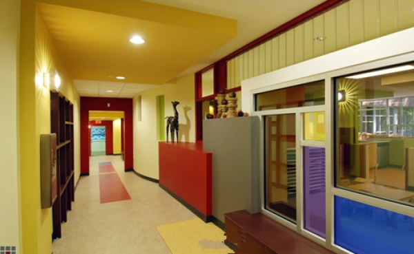 Complete DIY method for decorating kindergarten corridors