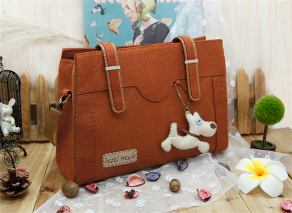 Cute puppy forest shoulder bag made of handmade DIY non-woven fabrics