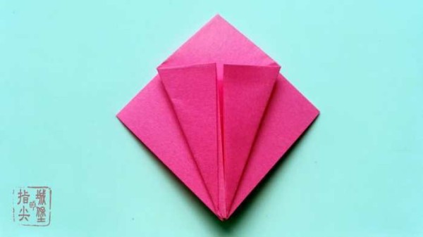 Colorful simple origami fish handmade origami illustration tutorial