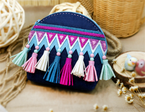 Creative DIY to make beautiful fabric tassel pendant coin purse