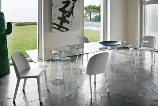 Extended structure glass table