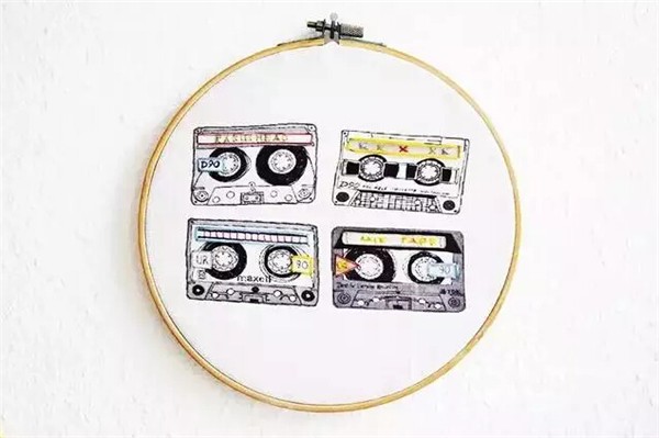 Creative retro works that combine hand embroidery DIY with illustrations