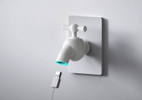 Water pipe USB power interface