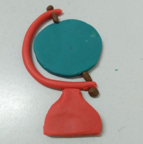 Teach you how to shape a globe with plasticine, simple crafts for children