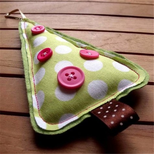 Creative handmade DIY non-woven fabric and button Christmas ornaments