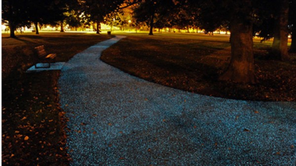 Glow-in-the-dark pavement coating