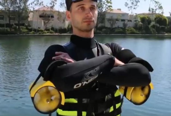 Guy makes jet swimming equipment and instantly becomes a master swimmer after putting it on