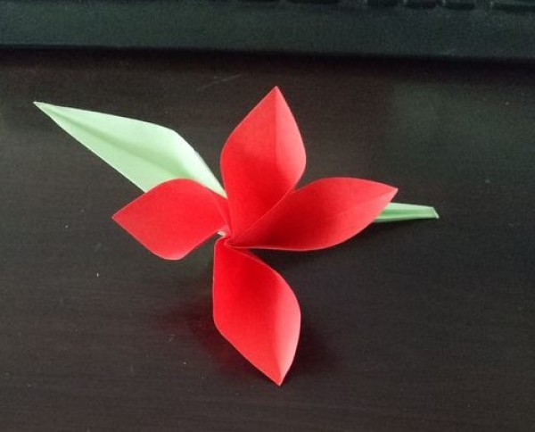 Simple origami for children, how to make button flowers