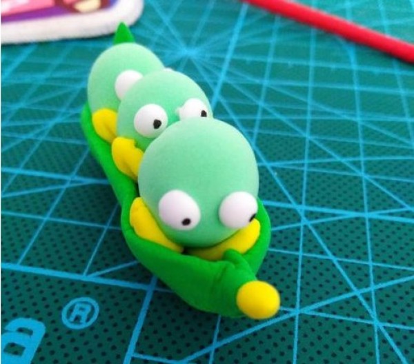 Ultra-light clay handmade Plants vs. Zombies Broad bean commando kneading method